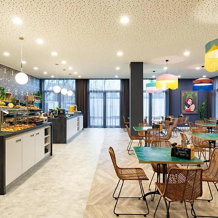 - The Niu, Flower By Ihg Hotel