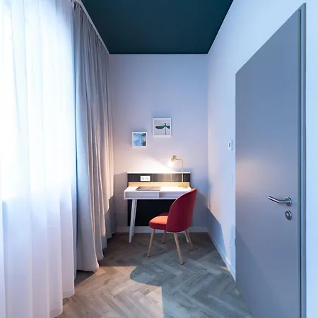 - The Niu, Flower By Ihg Hotel 3*