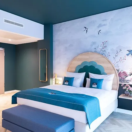 - The Niu, Flower By Ihg