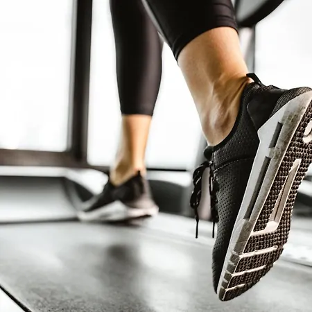 - The Niu, Flower By Ihg Hotel Costanza