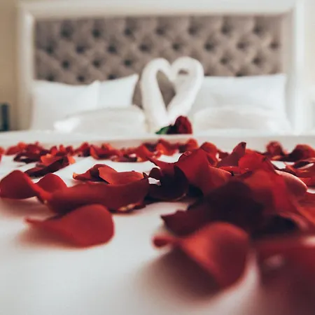 - The Niu, Flower By Ihg