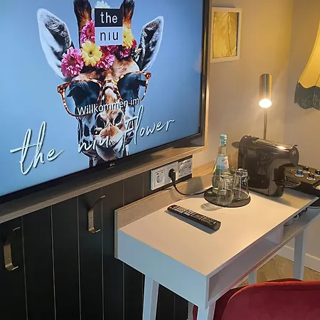 - The Niu, Flower By Ihg 3* Lago de Constança