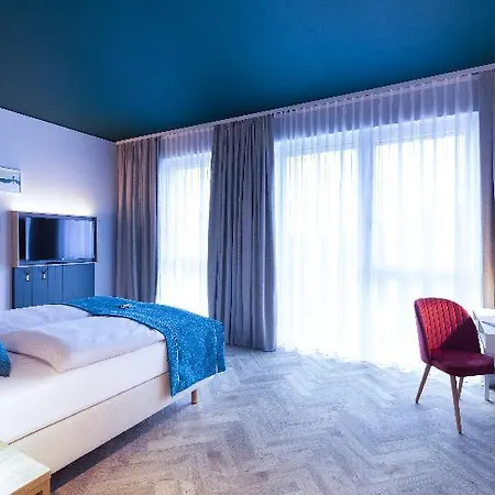 - The Niu, Flower By Ihg Konstanz