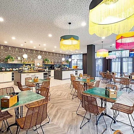 - The Niu, Flower By Ihg فندق كونستانز