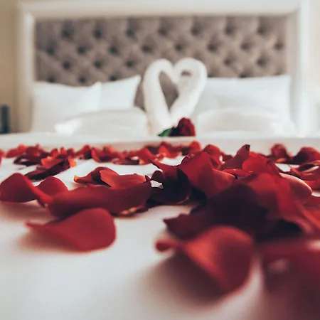 - The Niu, Flower By Ihg Hotel 3*