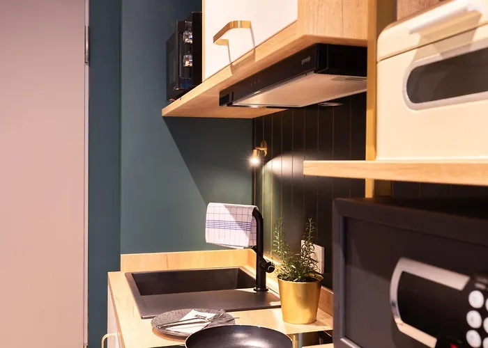 - The Niu, Flower By Ihg 3*