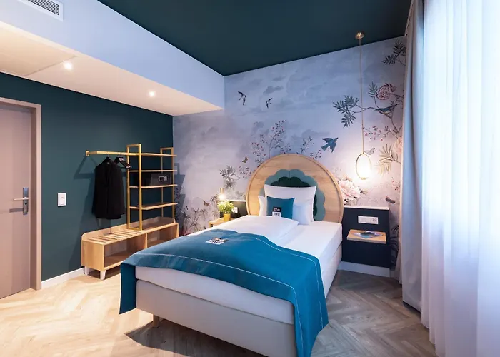 - The Niu, Flower By Ihg Hotel Kostnice