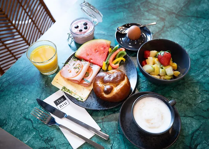 Hotel - The Niu, Flower By Ihg 3*