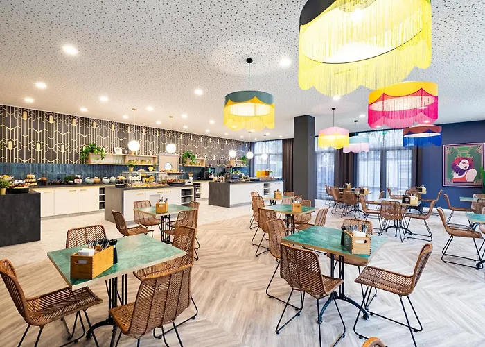 - The Niu, Flower By Ihg Hotel Kostnice