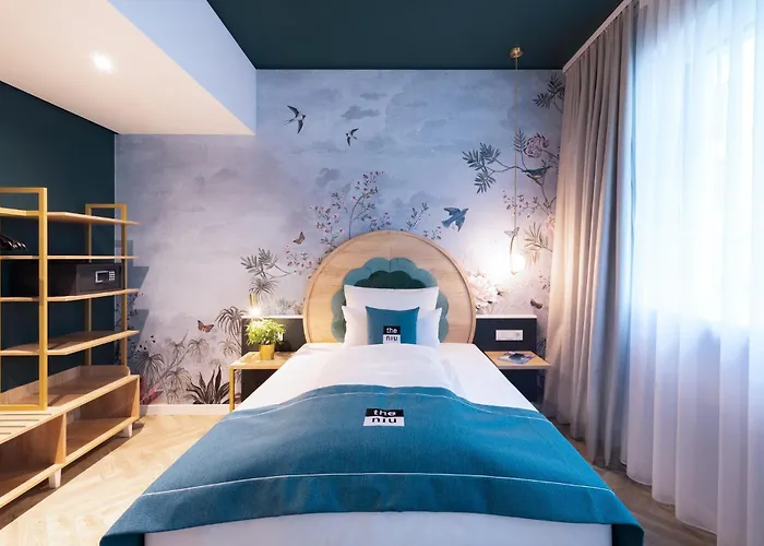 Hotel - The Niu, Flower By Ihg 3*