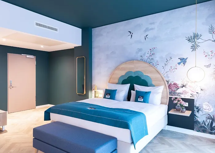 - The Niu, Flower By Ihg