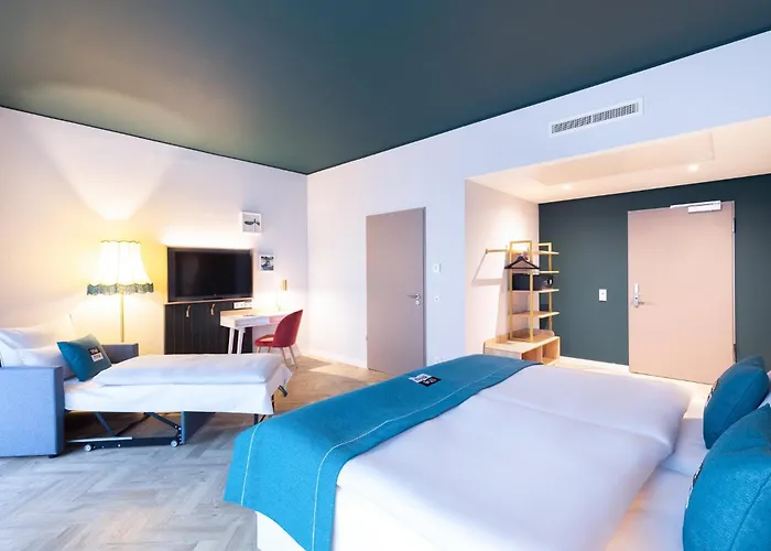 - The Niu, Flower By Ihg Hotel 3*