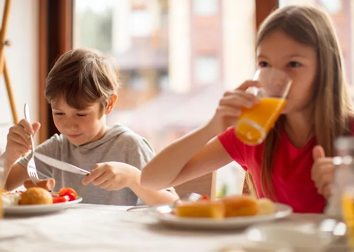 - The Niu, Flower By Ihg Hotel Kostnice