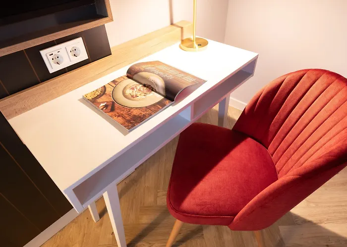 - The Niu, Flower By Ihg 3*