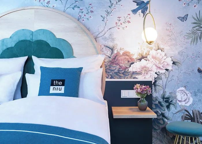 - The Niu, Flower By Ihg Hotel 3*