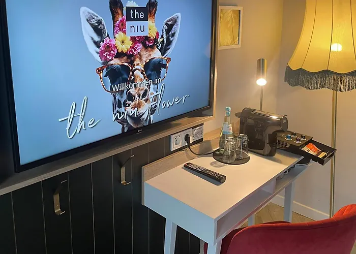 - The Niu, Flower By Ihg 3* Lago de Constança